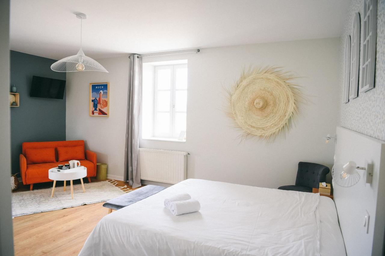Chambre D'Hotes Domaine Le Castagne Auch Exterior photo
