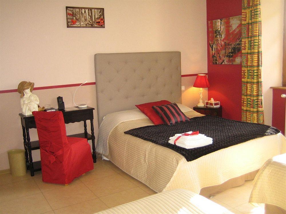 Chambre D'Hotes Domaine Le Castagne Auch Exterior photo